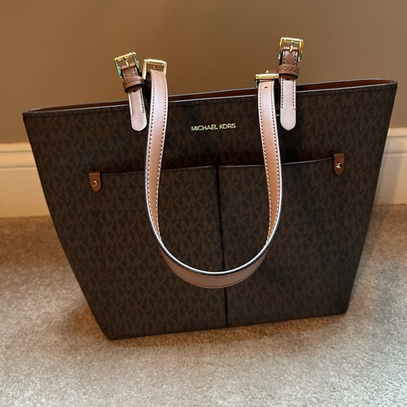 Michael Kors Purse - Picture 3 of 8